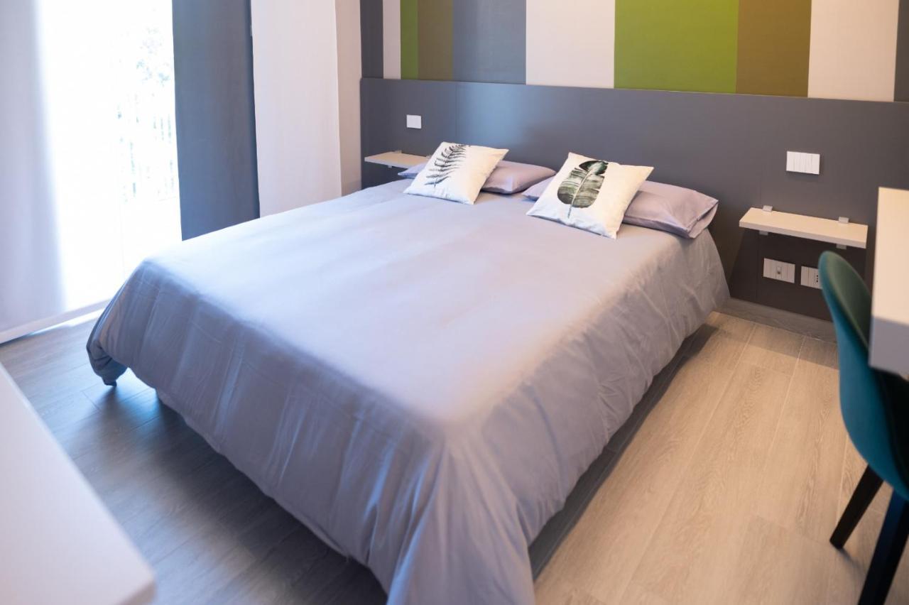 Grey House Guest House Luxury 라티나 외부 사진